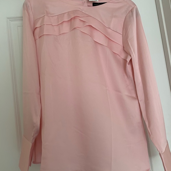 **NWT** Light Pink Banana Republic Blouse. Size M - Picture 1 of 4